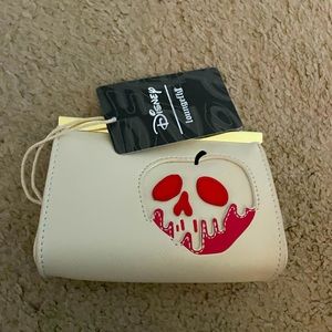Loungefly Snow White poison apple coin purse